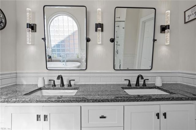 209 Founders Pointe TRL, Carrollton, VA 23314