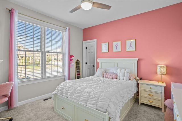 209 Founders Pointe TRL, Carrollton, VA 23314