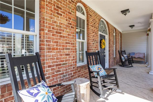 209 Founders Pointe TRL, Carrollton, VA 23314