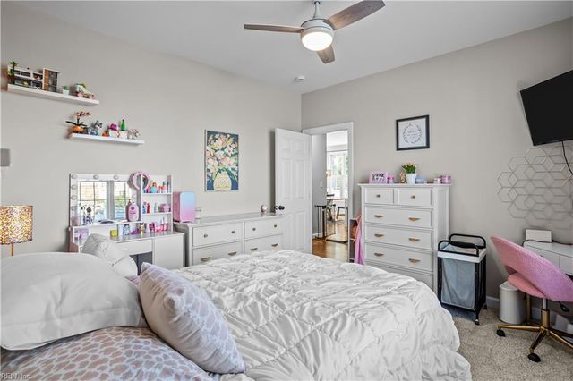 209 Founders Pointe TRL, Carrollton, VA 23314