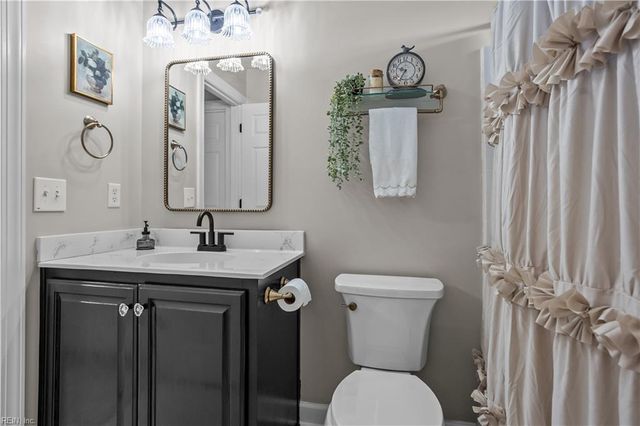 209 Founders Pointe TRL, Carrollton, VA 23314