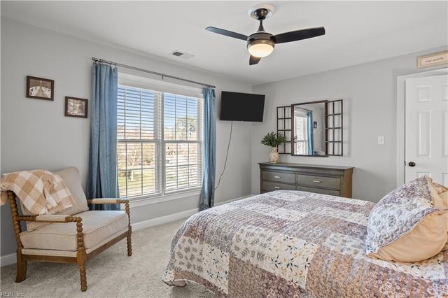 209 Founders Pointe TRL, Carrollton, VA 23314