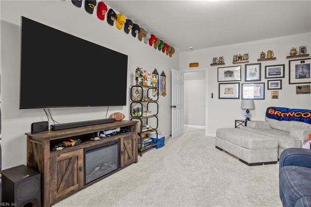 209 Founders Pointe TRL, Carrollton, VA 23314