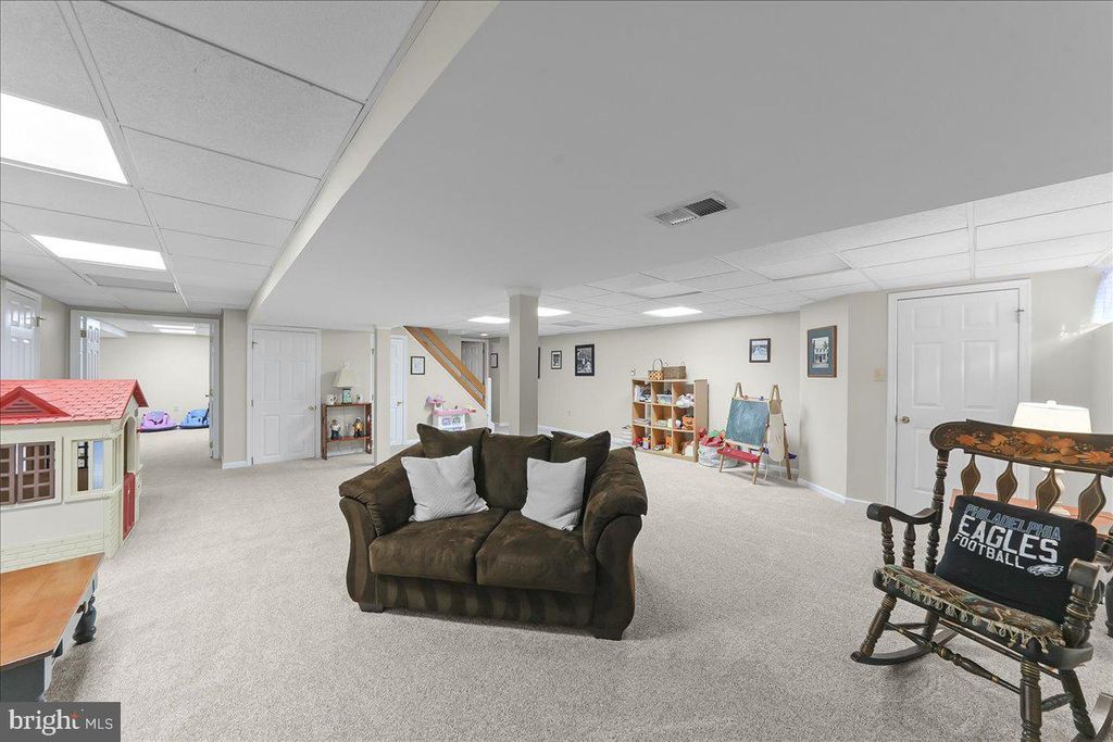 Image 31 of property listing at 1122 DODGSON RD, West Chester, PA 19382