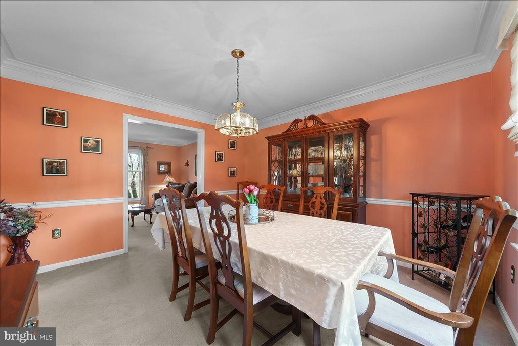 Image 8 of property listing at 1122 DODGSON RD, West Chester, PA 19382