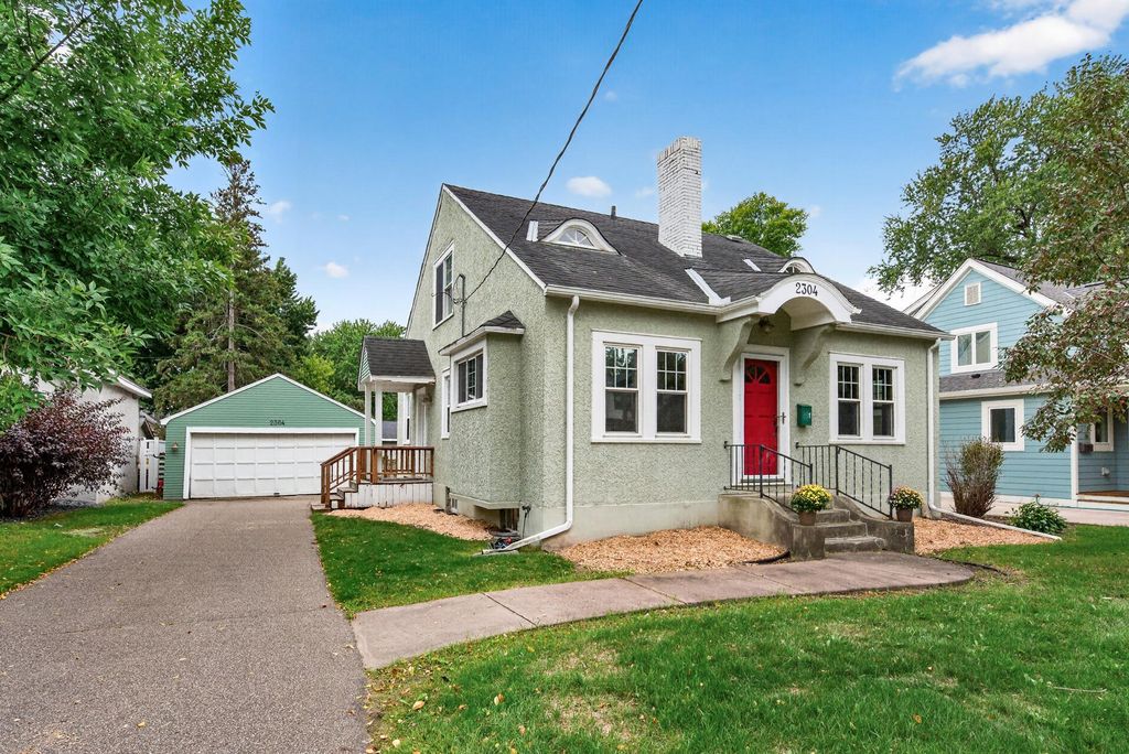 2304 6th Street, White Bear Lake, MN 55110 — photo 2