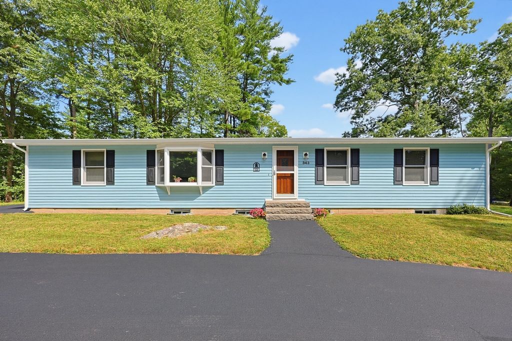 343 Central St, Foxboro, MA 02035