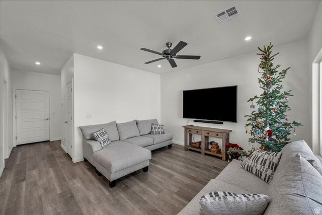 6034 S WHITE TRAILS DR, St. George, UT 84790