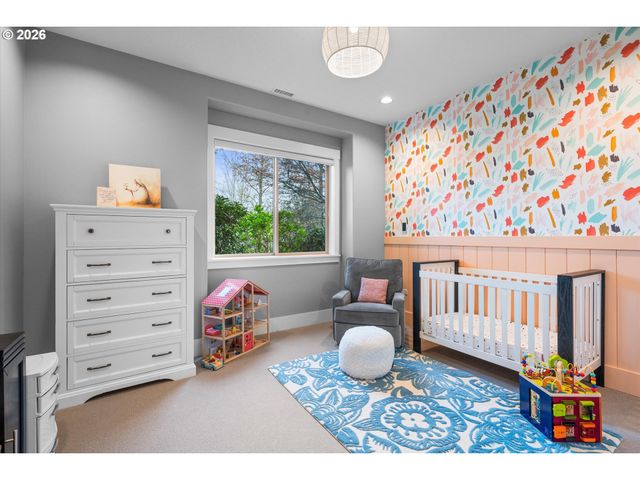 5390 Nw ROANOKE Ln, Portland, OR 97229
