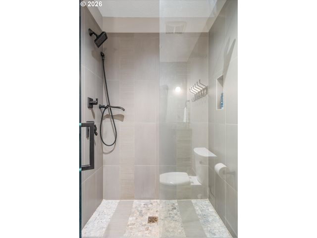 5390 Nw ROANOKE Ln, Portland, OR 97229