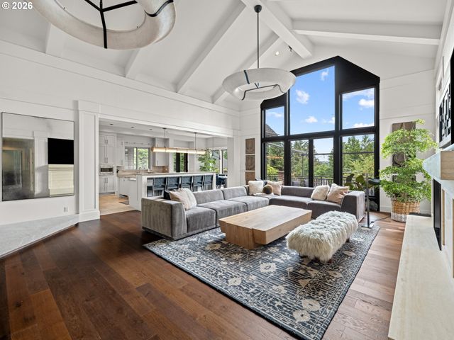 5390 Nw ROANOKE Ln, Portland, OR 97229