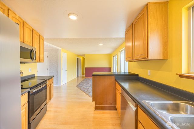 1012 River Road, Sequim, WA 98382