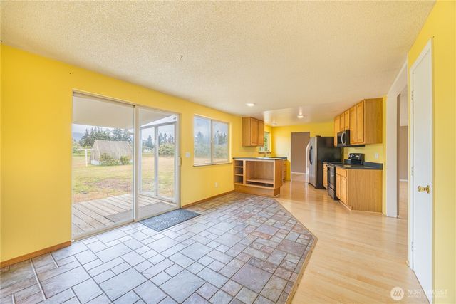 1012 River Road, Sequim, WA 98382