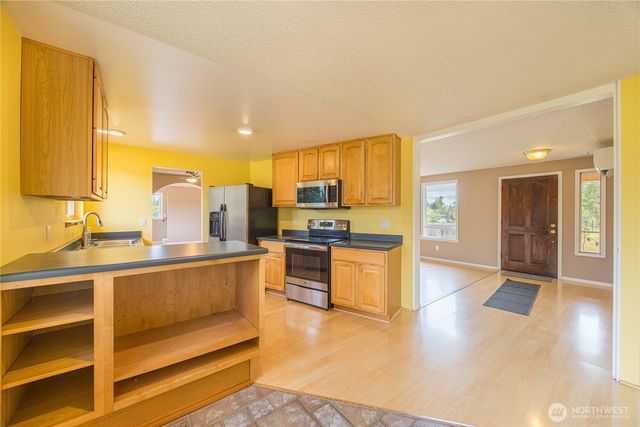 1012 River Road, Sequim, WA 98382
