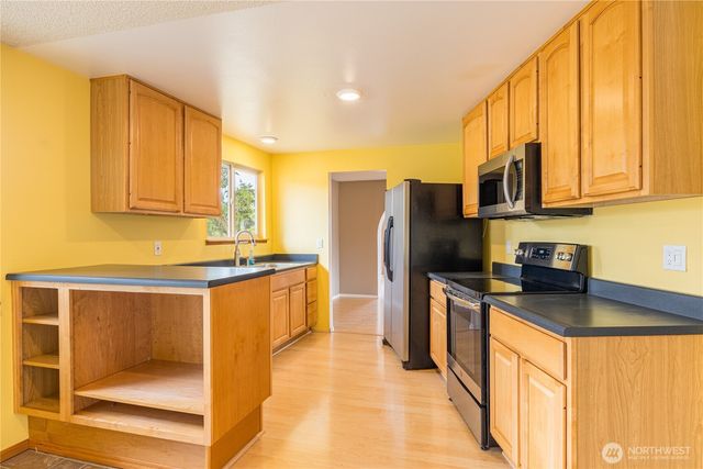 1012 River Road, Sequim, WA 98382