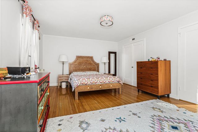 3 Park Avenue Terrace, Bronxville, NY 10708