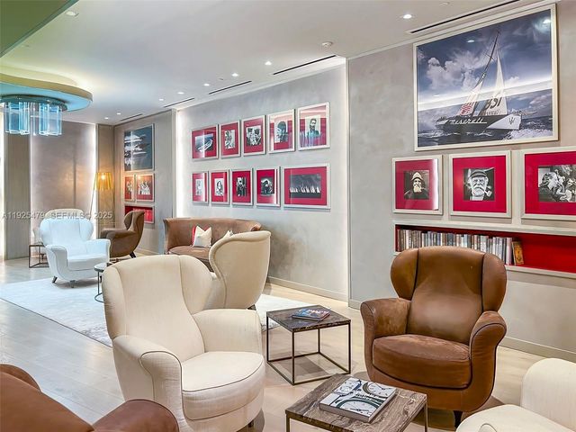 1000 Brickell Plz 2111, Miami, FL 33131