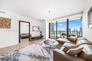 1000 Brickell Plz 2111, Miami, FL 33131
