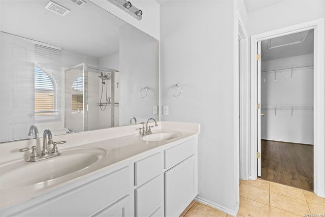 9915 SANDLET TRL, San Antonio, TX 78254