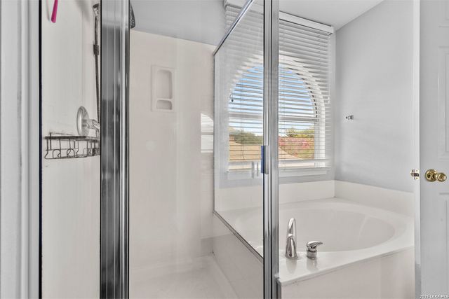 9915 SANDLET TRL, San Antonio, TX 78254