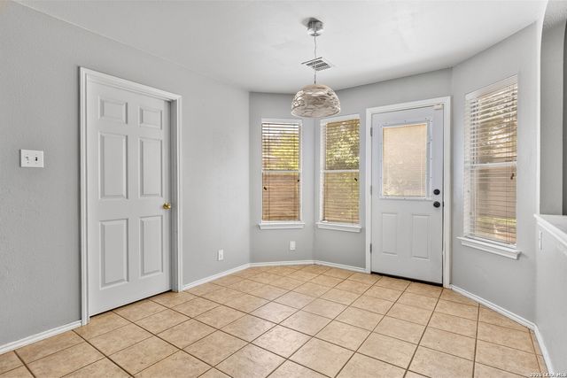 9915 SANDLET TRL, San Antonio, TX 78254