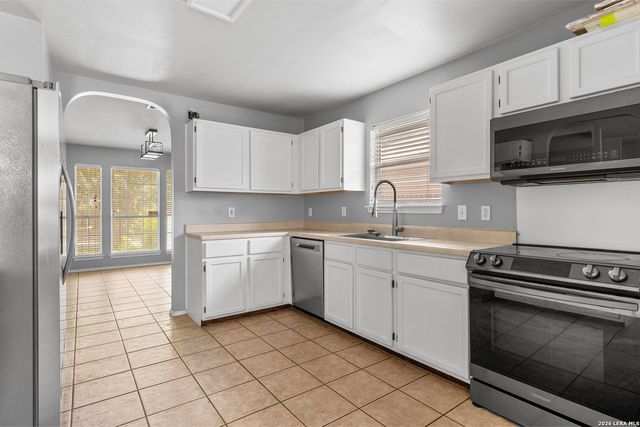9915 SANDLET TRL, San Antonio, TX 78254
