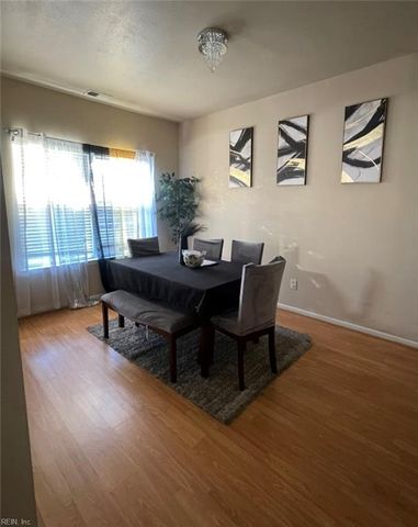 4117 River Breeze CIR, Chesapeake, VA 23321