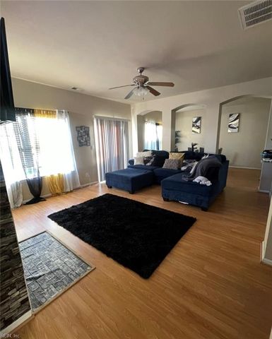 4117 River Breeze CIR, Chesapeake, VA 23321