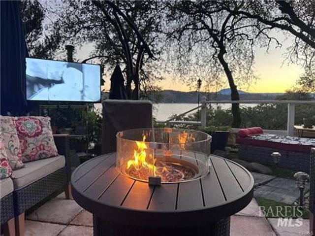 11723 Widgeon Way, Clearlake Oaks, CA 95423