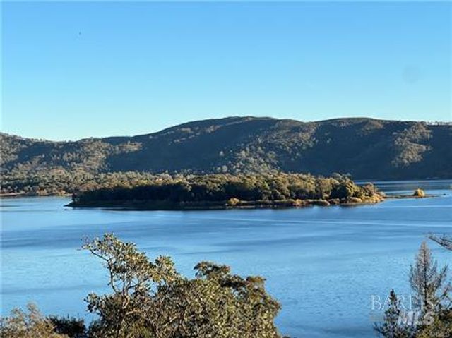 11723 Widgeon Way, Clearlake Oaks, CA 95423