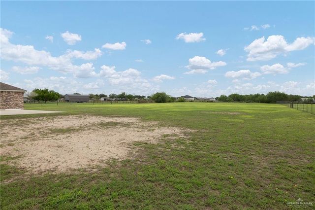 23308 Oak Knoll Drive, Edcouch, TX 78538