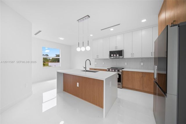 1506 Richmond Avenue N, Lehigh Acres, FL 33972