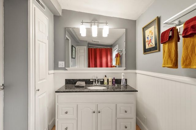 2 Pine St 3, Stoneham, MA 02180