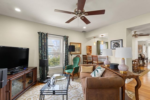 2 Pine St 3, Stoneham, MA 02180