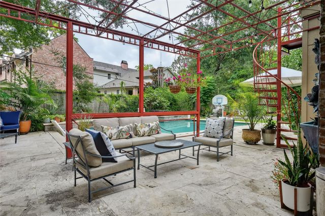 11010 Hedwig Green Street, Hunters Creek Village, TX 77024