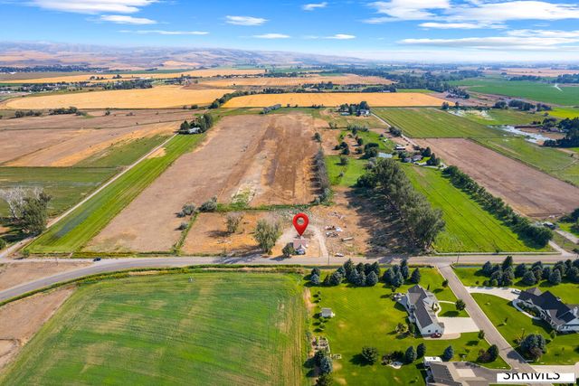372 E 73rd S, Idaho Falls, ID 83404