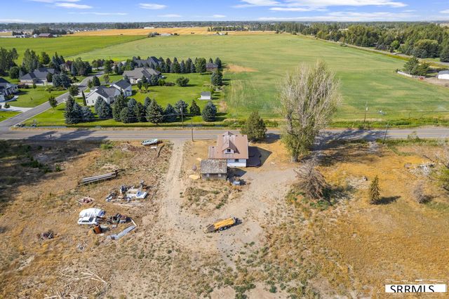 372 E 73rd S, Idaho Falls, ID 83404