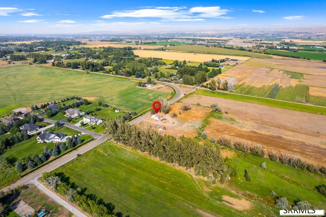 372 E 73rd S, Idaho Falls, ID 83404