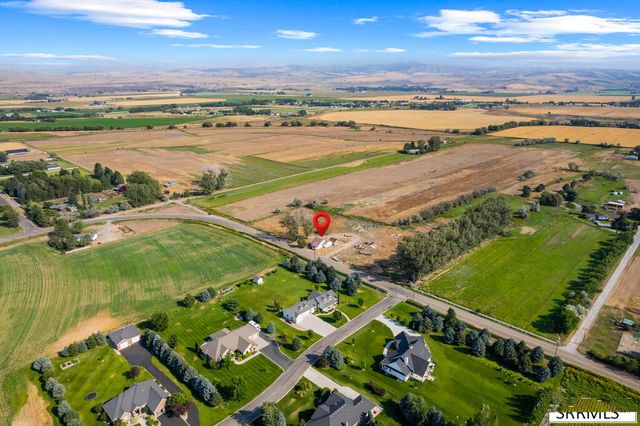 372 E 73rd S, Idaho Falls, ID 83404
