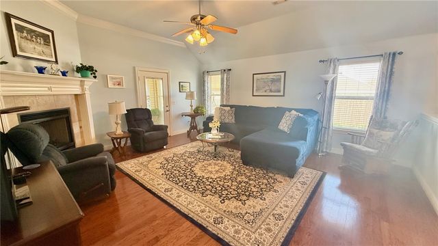 580 Beca Lane, Prairie Grove, AR 72753