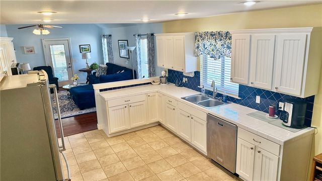 580 Beca Lane, Prairie Grove, AR 72753