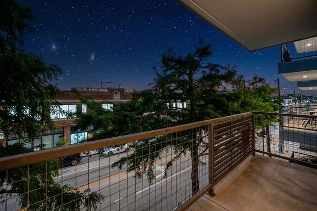 1111 S Akard Street 304, Dallas, TX 75215