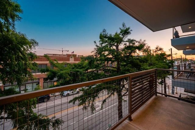 1111 S Akard Street 304, Dallas, TX 75215
