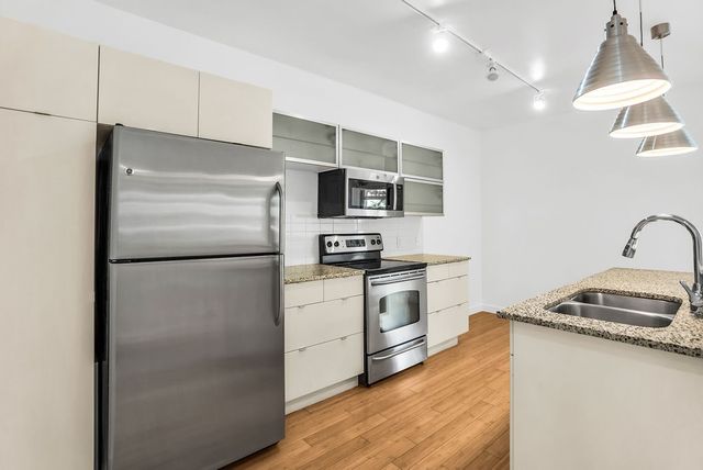 1111 S Akard Street 304, Dallas, TX 75215