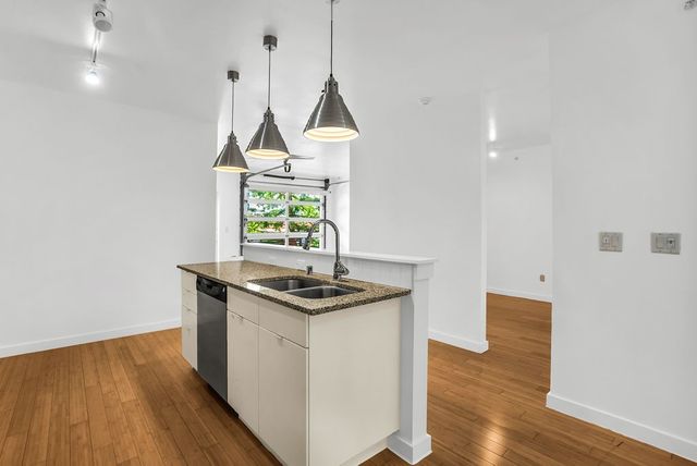 1111 S Akard Street 304, Dallas, TX 75215