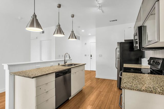 1111 S Akard Street 304, Dallas, TX 75215