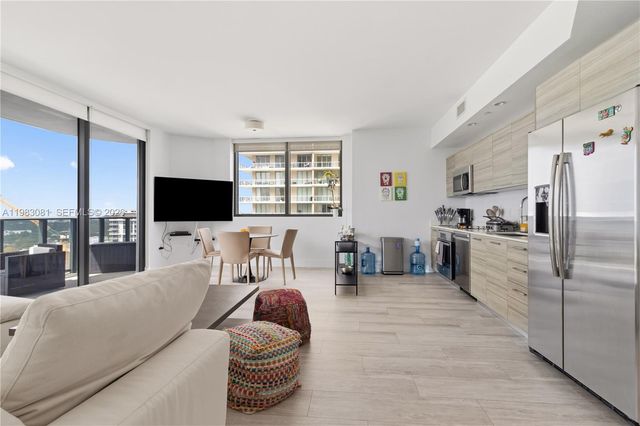 121 NE 34th St 2109, Miami, FL 33137