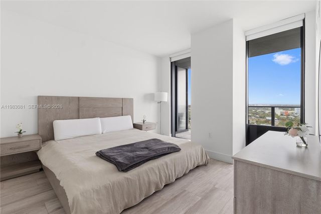 121 NE 34th St 2109, Miami, FL 33137