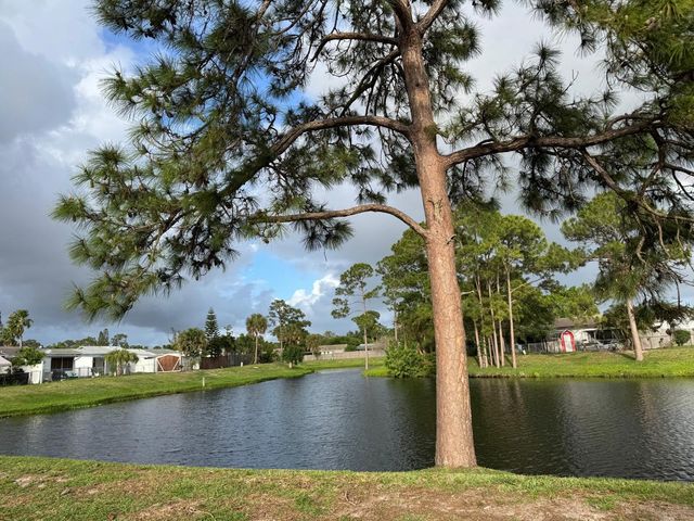 966 Sumter Road E, West Palm Beach, FL 33415