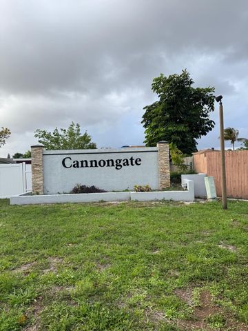 966 Sumter Road E, West Palm Beach, FL 33415